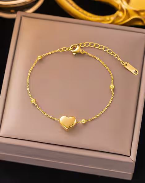 Gold Heart Charm Bracelet for Women | Minimal Design | Anti-Tarnish Stainless Steel Jewelry