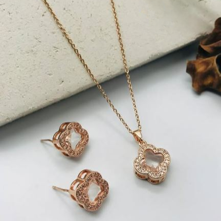 Rose Gold Clover Pendant Set for Women | Anti-Tarnish Stainless Steel Jewelry | Elegant & Minimal Design