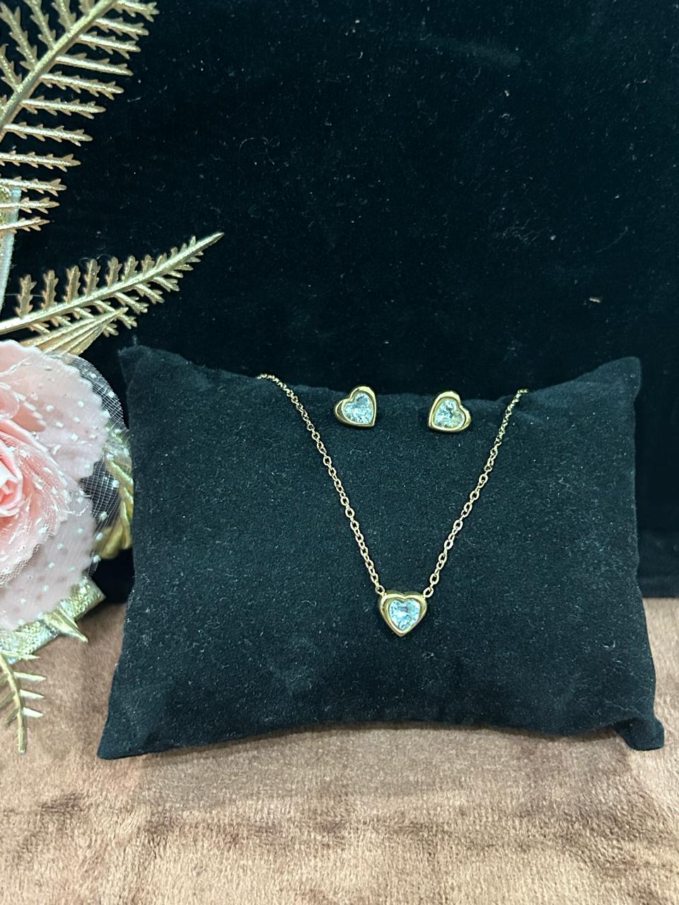 Gold Heart Pendant Set for Women | Minimal Design | Anti-Tarnish Stainless Steel Jewelry