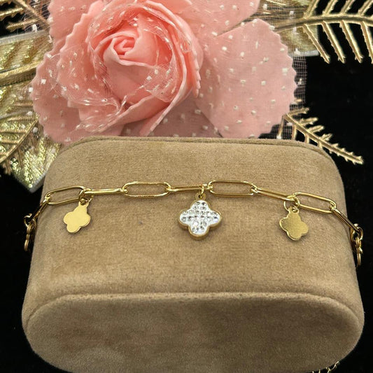 Gold Clover Charm Bracelet for Women | Link Chain Design | Anti-Tarnish Stainless Steel Jewelry
