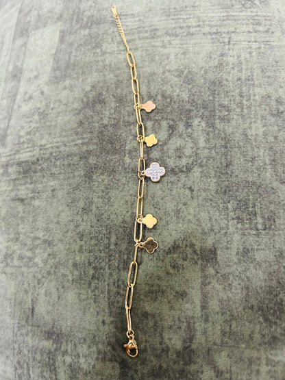 Gold Clover Charm Bracelet for Women | Link Chain Design | Anti-Tarnish Stainless Steel Jewelry