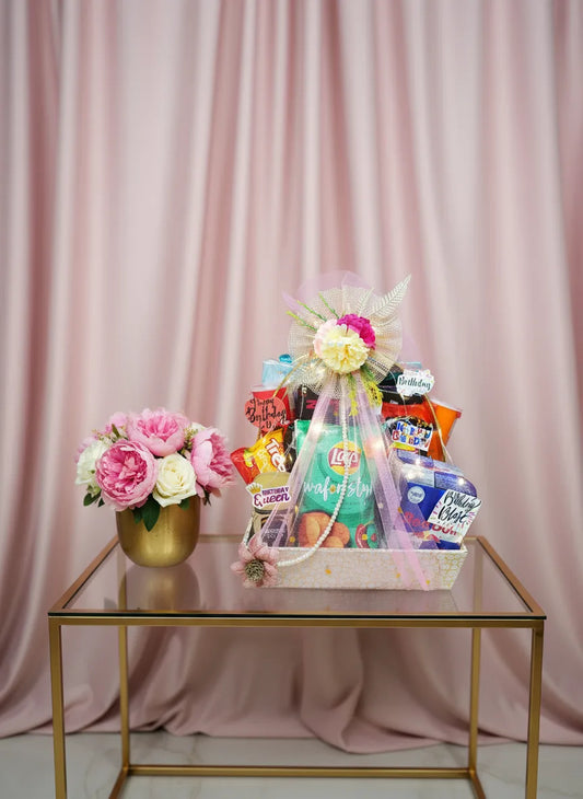 Elegant Birthday Gift Hamper