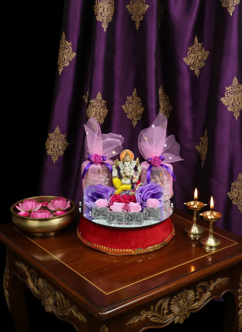 Elegant Anniversary Hamper with Lord Ganesha Idol (1) Elegant Anniversary & Festive Gift Hamper with Lord Ganesha