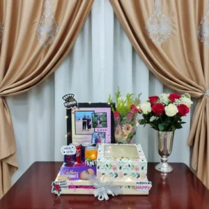 Luxury 25th Anniversary Gift Hamper with Cake (2) Luxury 25th Anniversary Gift Hamper with Cake